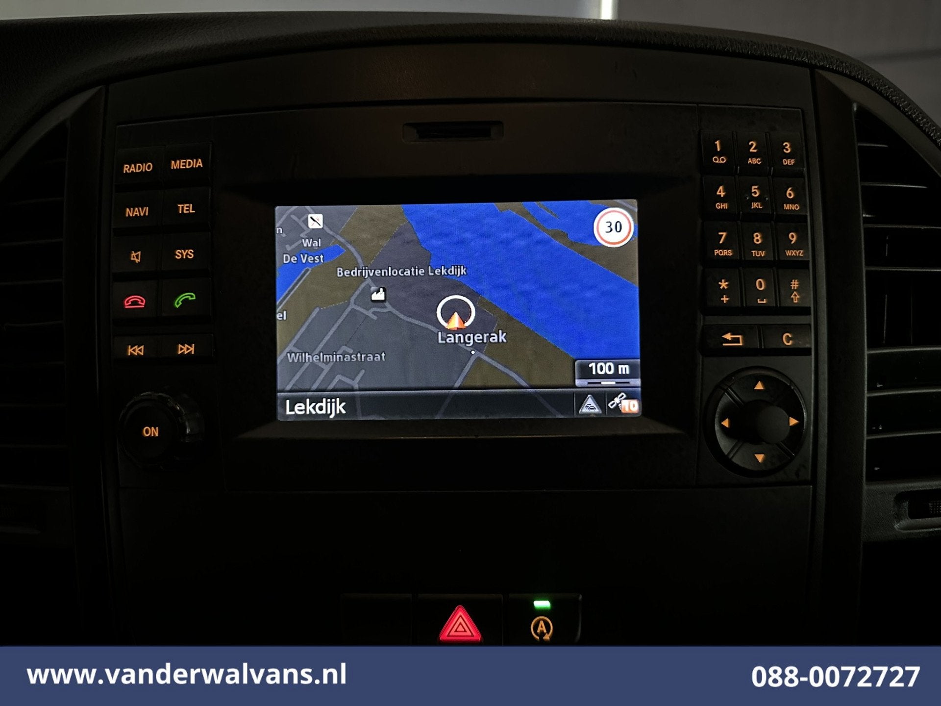 Mercedes-Benz Vito 114 CDI 136pk L2H1 Euro6 Airco | Navigati, Voorwielaandrijving, Gebruikt, Euro 6, 4 cilinders