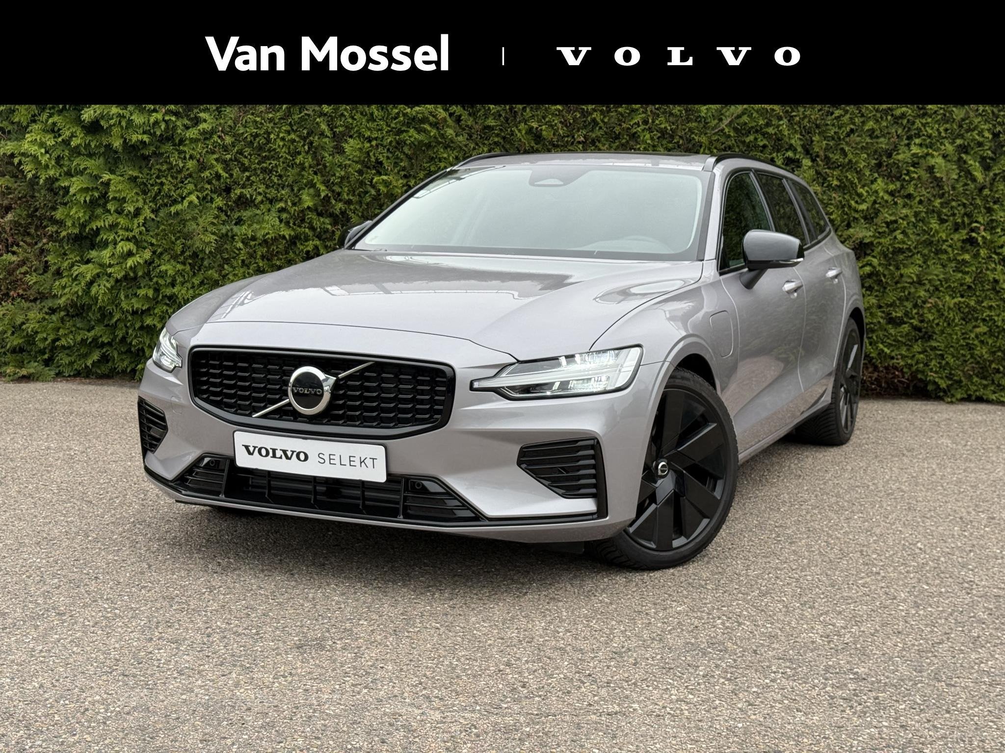 Volvo V60 T6 Plug-in hybrid AWD Plus Dark | Panoramadak | Ha