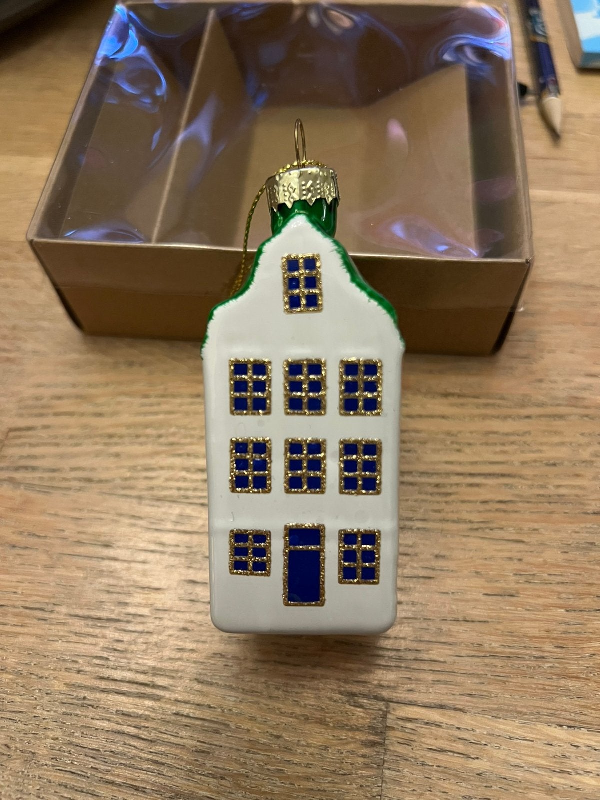 Kerstbal Nederlands grachtenpandje/ huisje met groene dak, Diversen, Kerst, Ophalen of Verzenden