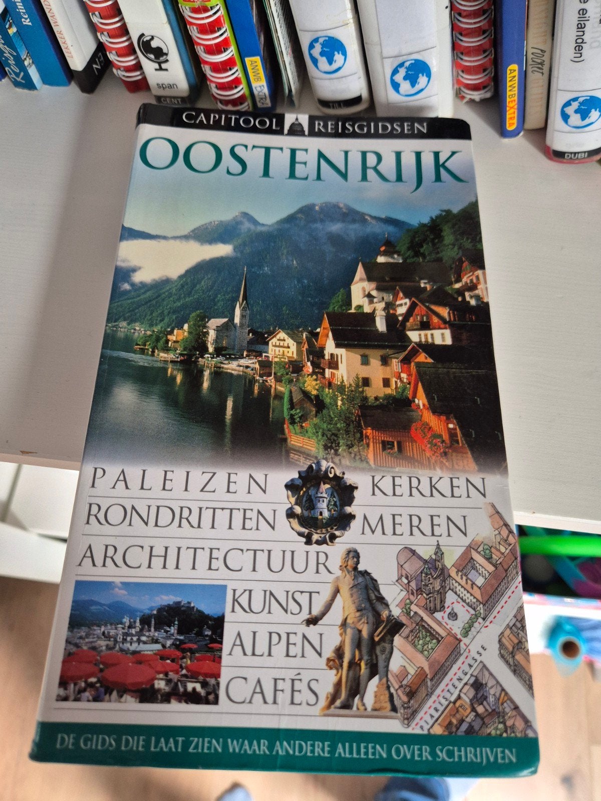 Capitool Reisgids Oostenrijk - Ontdek Paleizen & Alpen, Boeken, Gelezen, Capitool, Europa, Ophalen of Verzenden