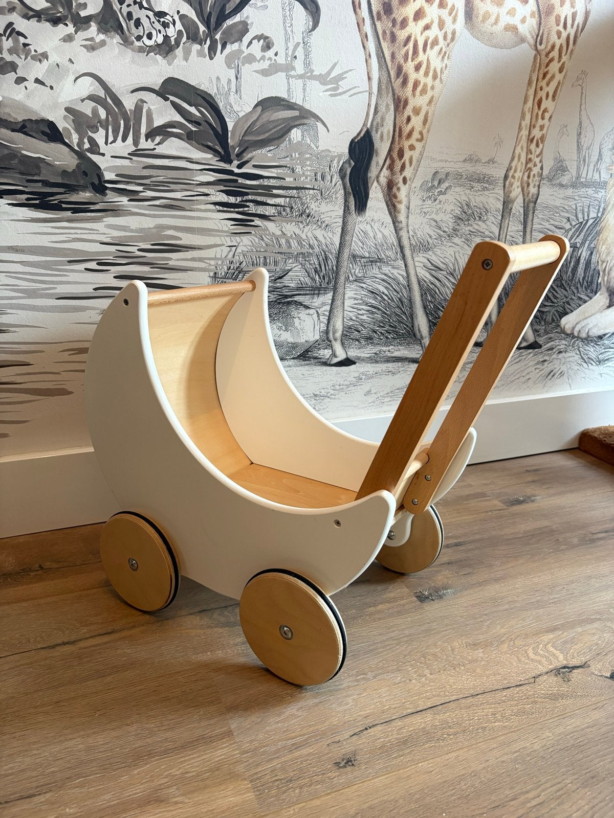 Rijoka Houten Poppenwagen Loopwagen Wit - Z.G.A.N., Ophalen of Verzenden, Zo goed als nieuw, Duw- of Trekspeelgoed