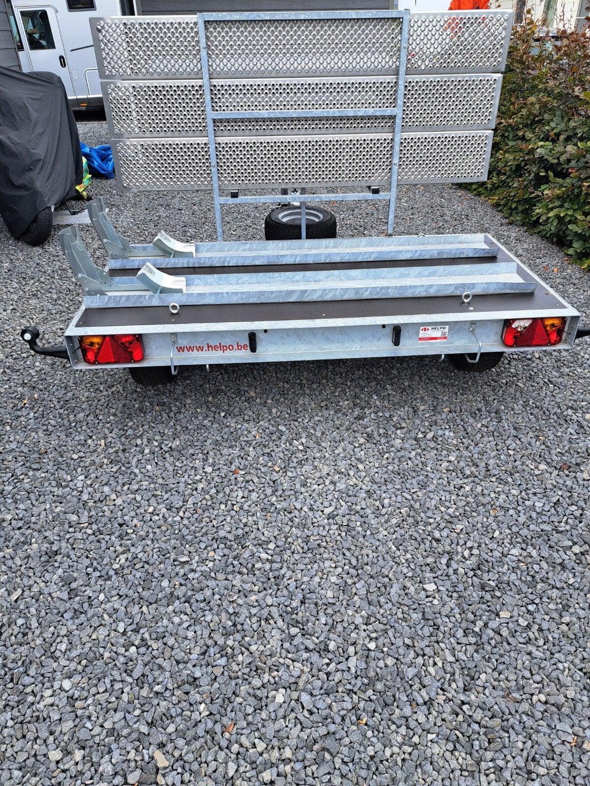 Motorfietsaanhanger voor piaggio/2 motoren met oprijplaat, Auto diversen, Ophalen, Zo goed als nieuw