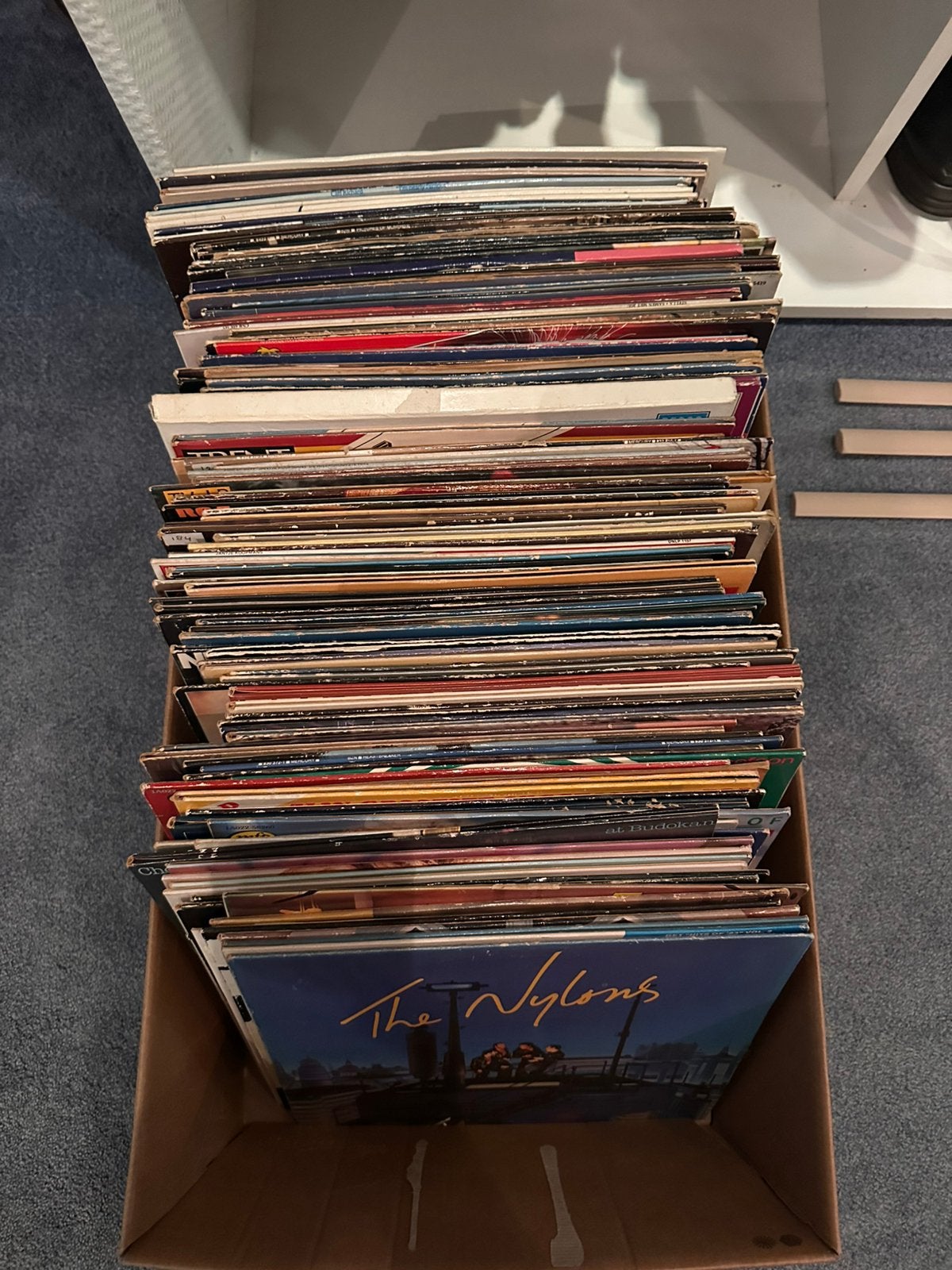 Doos met 110 lp’s, Cd's en Dvd's, Vinyl | Pop, Ophalen, Gebruikt, Overige formaten