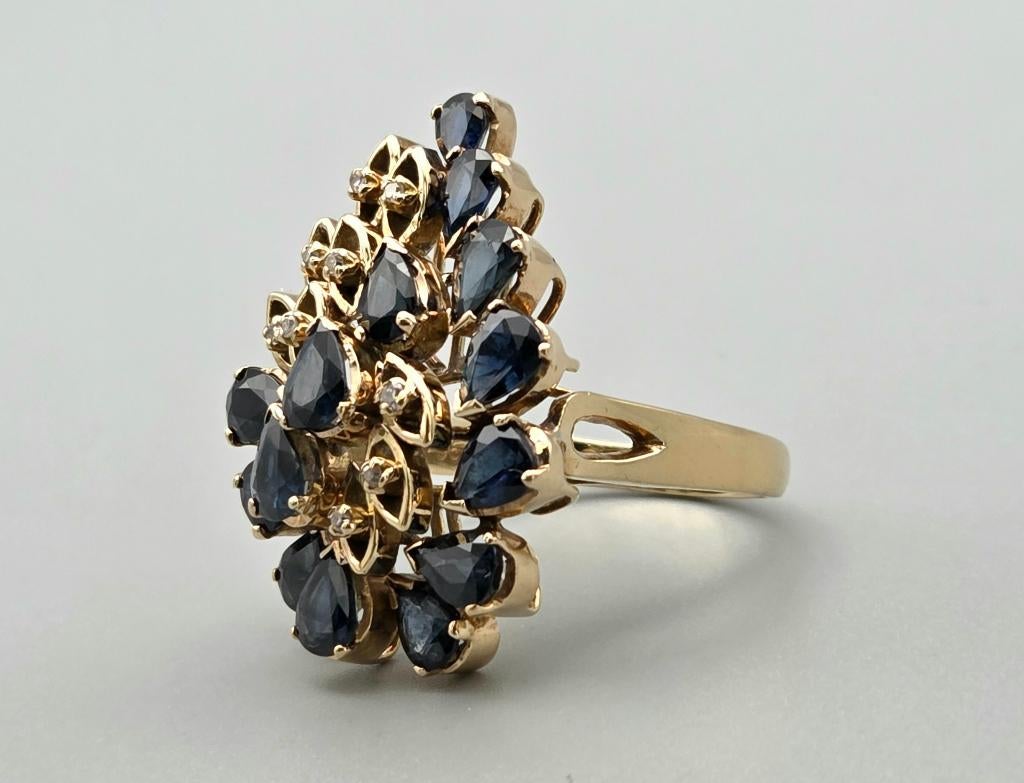Gouden vintage ring edelsteen saffier en diamanten. 2025/798, Ophalen of Verzenden, Goud, Ring, Met edelsteen