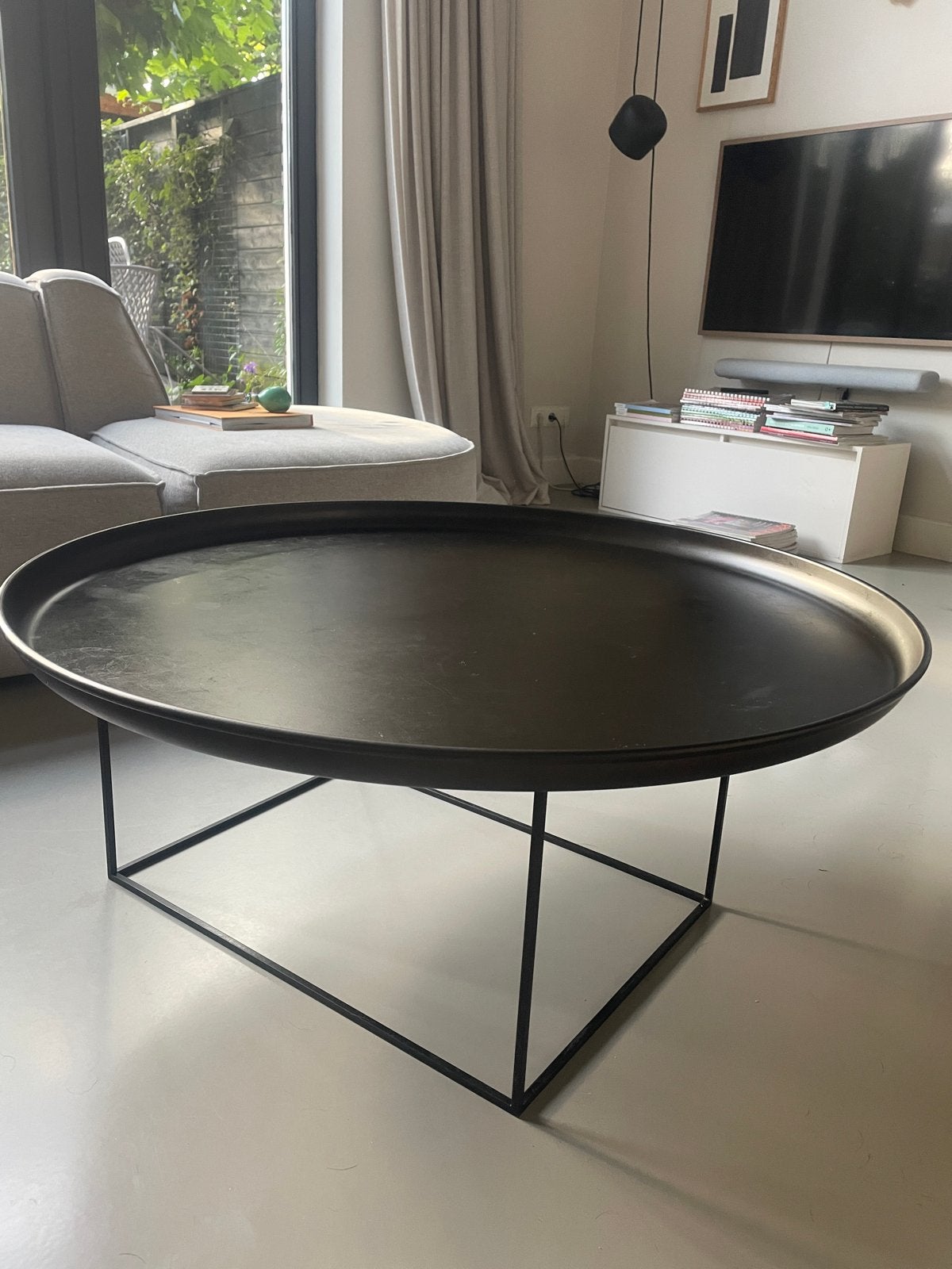 Norr11 salontafel Duke donkerbruin brons Large, Huis en Inrichting, Tafels | Salontafels, Ophalen, Gebruikt, Rond, 50 tot 100 cm