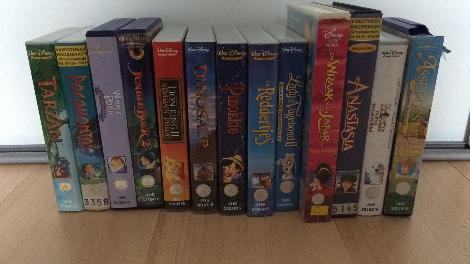 Walt disney videobanden 13 orginele banden, Verzamelen, Ophalen of Verzenden, Overige figuren, Gebruikt, Overige typen