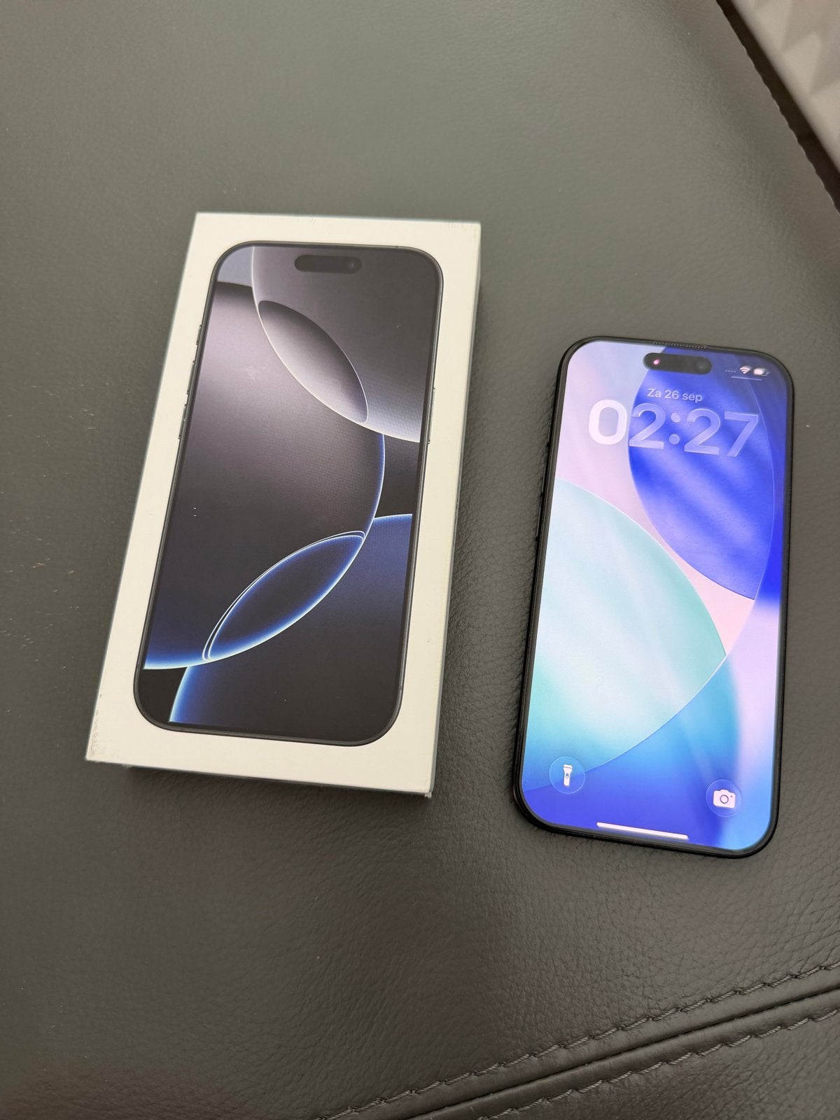 iPhone 16 Pro zwart 128gb - zo goed als nieuw