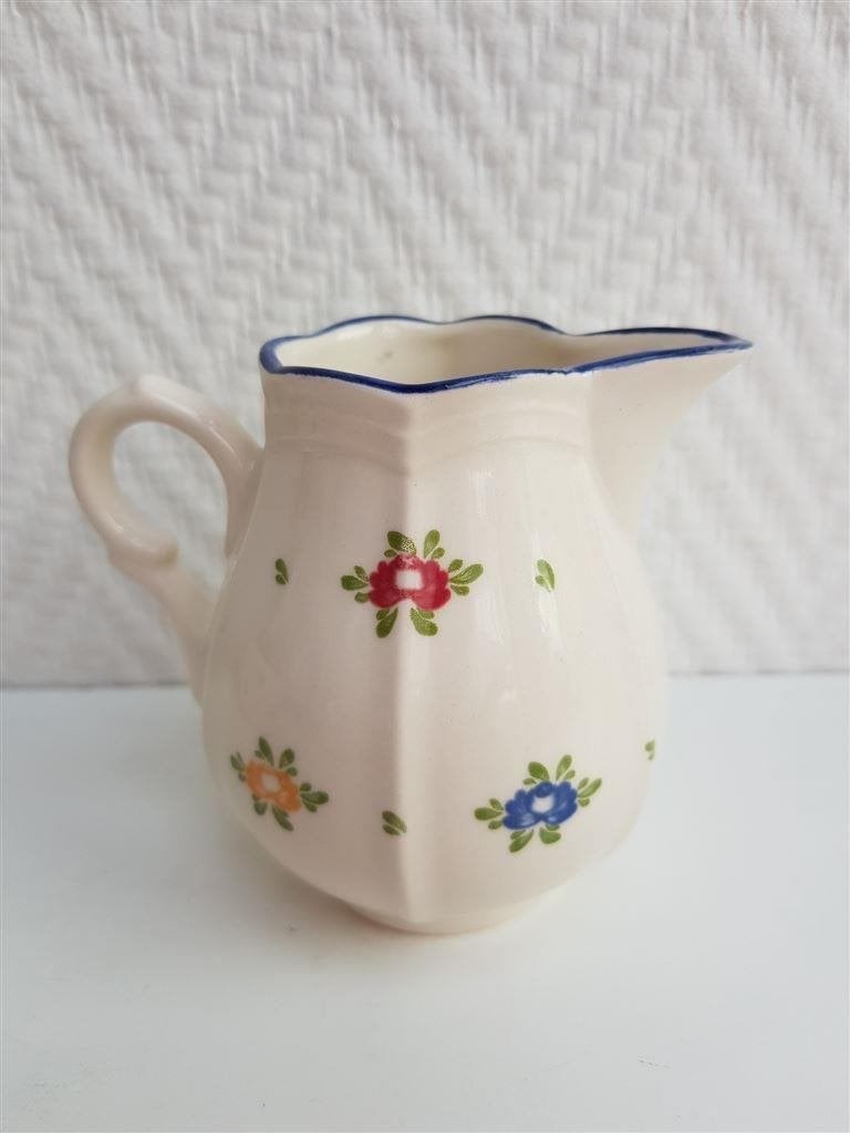 Zeller Petit Rose, Fleur, melkkan, kom, suikerpot, Ophalen of Verzenden, Zo goed als nieuw, Bord(en), Overige stijlen