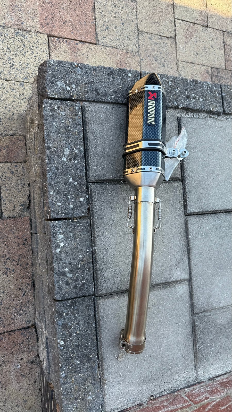 Akrapovic uitlaatdemper - Carbon/Titanium, Ophalen, Gebruikt