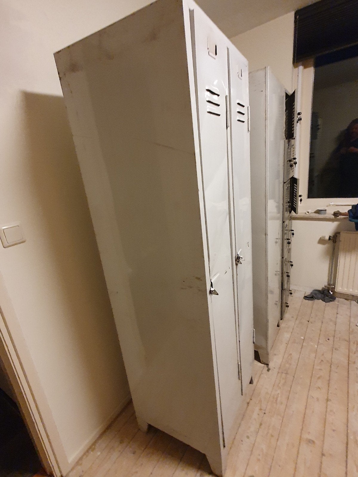 Vintage metalen kledingkast / locker, Huis en Inrichting, Ophalen, Gebruikt, Industrieel, Vintage