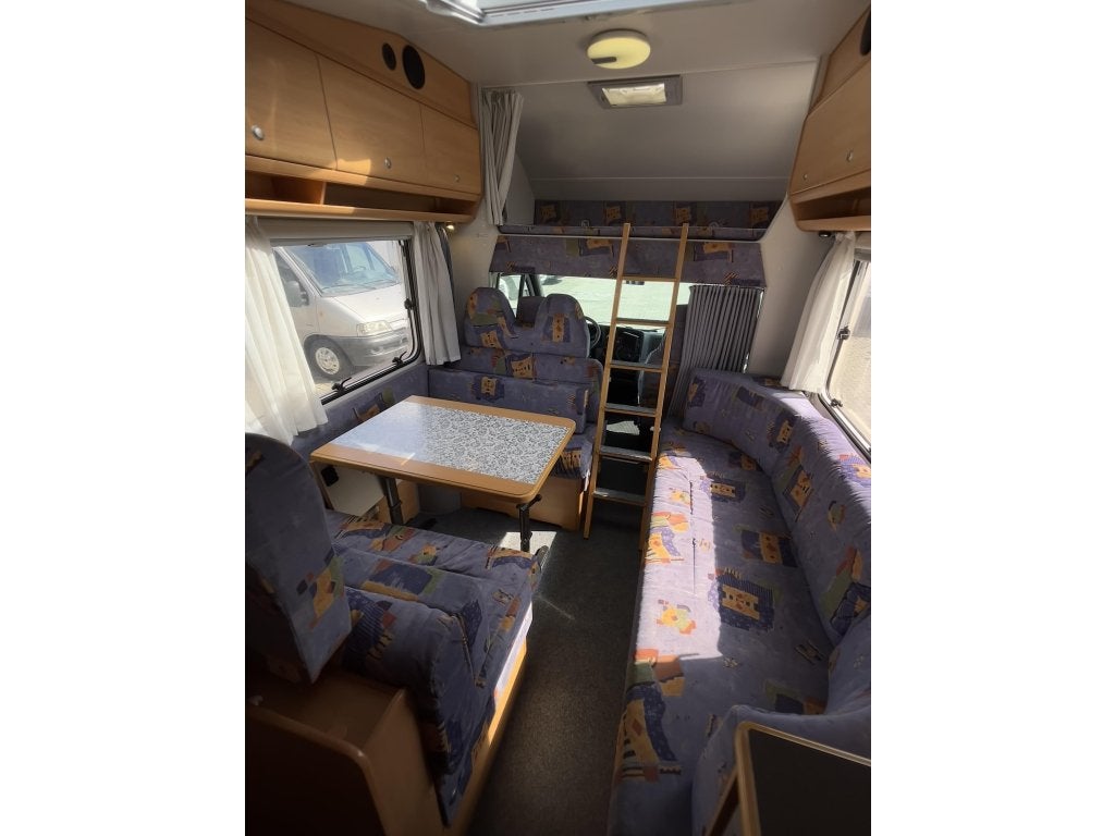 Foto 10 van Knaus Sun Traveller 605MF 6-Persoons Fiat Ducato 2.8JTD