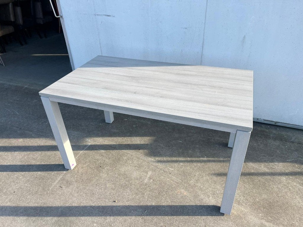 2 stuks horeca restaurant kantine tafels 140x80 nieuw staat, Ophalen