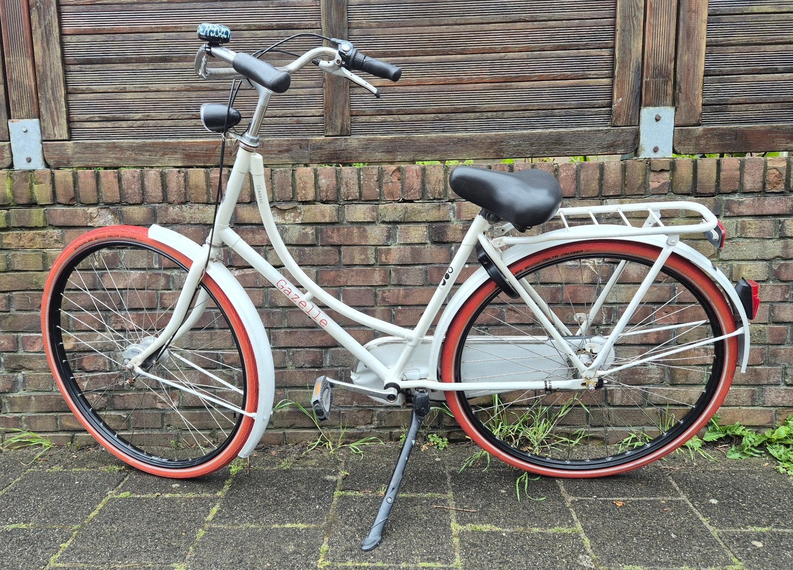 Gazelle Classic dames(oma)fiets - Wit met rode banden, Ophalen, Terugtraprem, 50 tot 53 cm, Gazelle