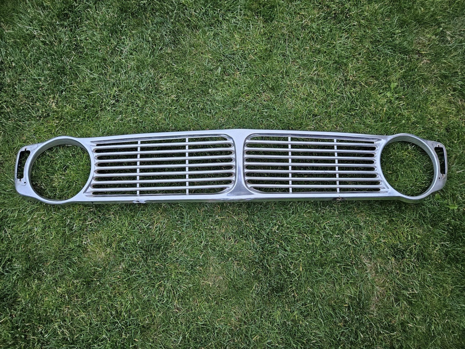 Grill Volvo 142, 144, 145 eerste serie, Ophalen, Gebruikt, Voor, Volvo