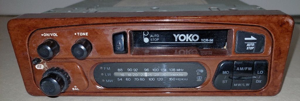 Yoko autoradio met cassettespeler, Auto diversen, Ophalen of Verzenden, Gebruikt