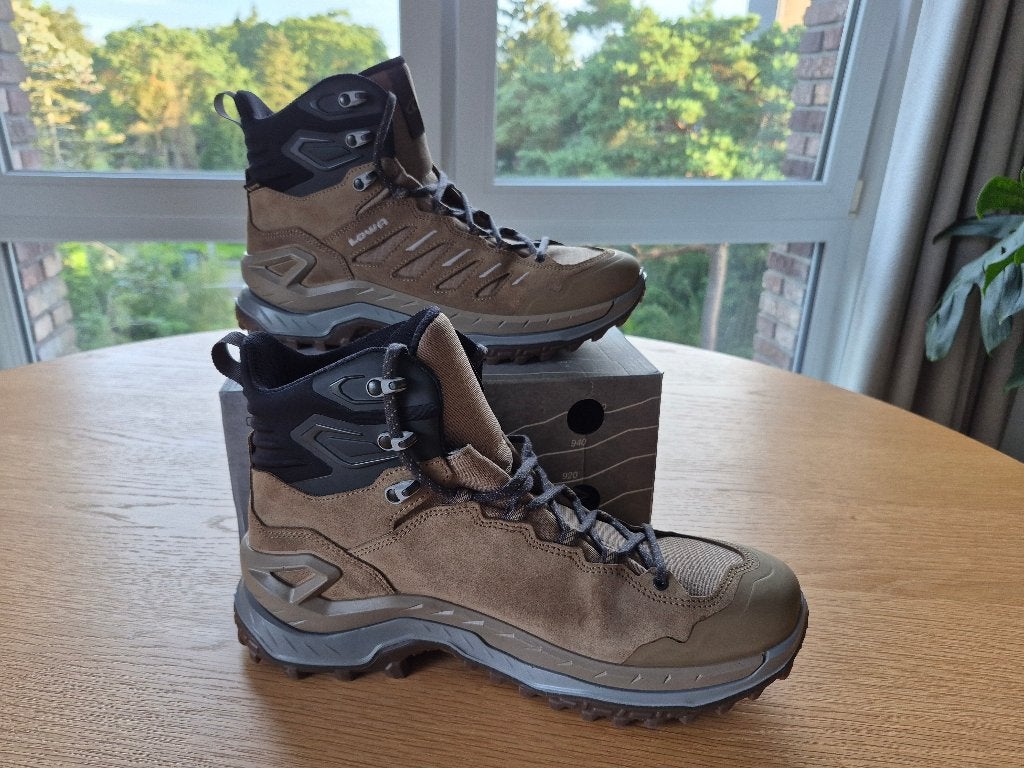 Wandelschoenen Lowa Innovo GTX Mid, maat 44,5, Verzenden, Zo goed als nieuw, Schoenen