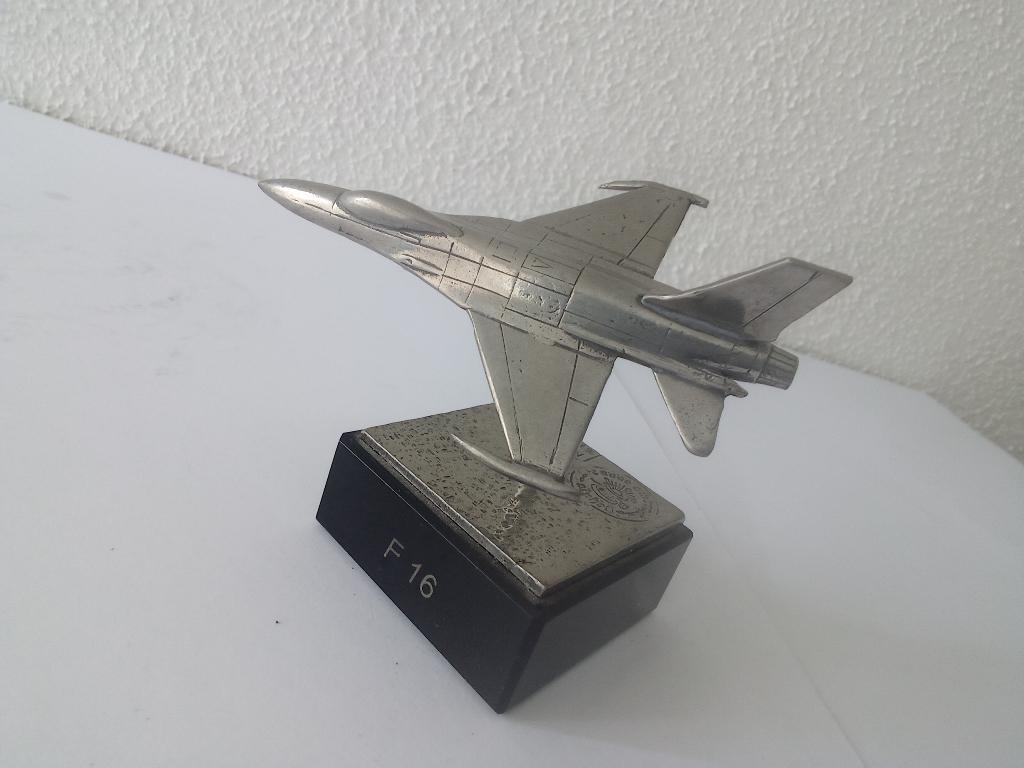 F16 model, Ophalen of Verzenden, Luchtmacht, Nederland, Miniatuur of Beeldje