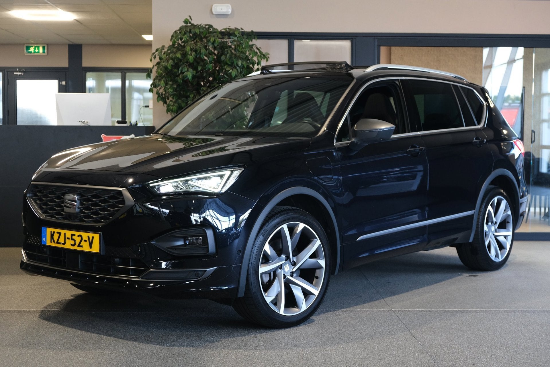 Seat Tarraco 1.4 TSI e-Hybrid PHEV FR 245PK Pano Trekhaak Ca, Auto's, Dealer onderhouden, Gebruikt, 4 cilinders, 2000 kg