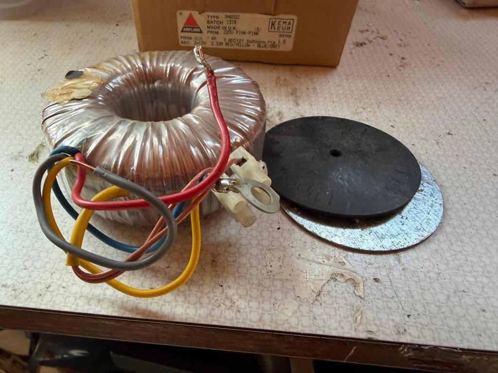 AmpliMo Toroidale Transformator 3N603Z 220V naar 2x12V, Hobby en Vrije tijd, Elektronica-componenten, Ophalen of Verzenden, Zo goed als nieuw
