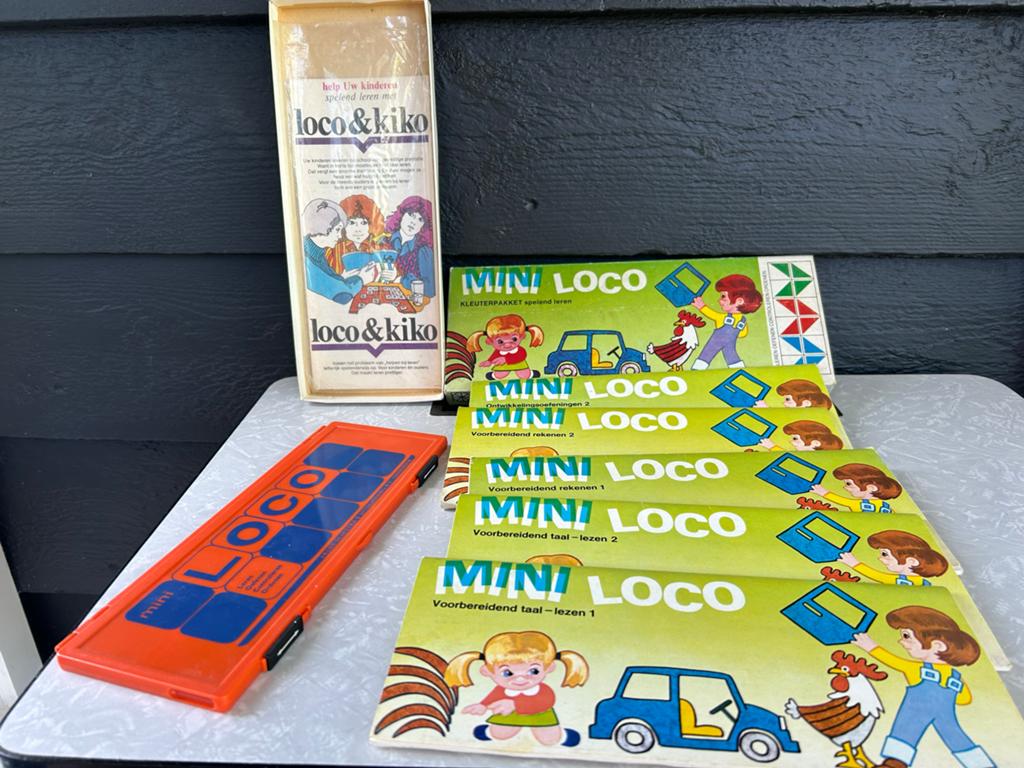 Mini Loco uit de jaren '70 - Compleet met 5 boekjes, Ophalen of Verzenden, Zo goed als nieuw, Puzzelen