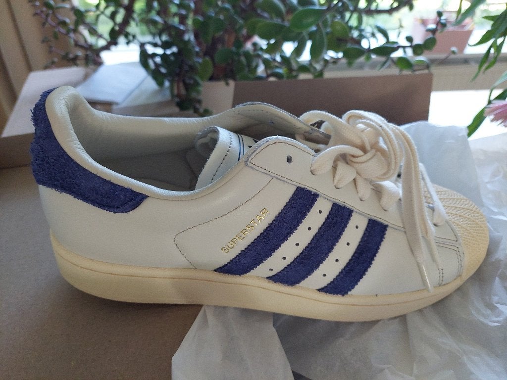 Sneakers adidas superstar 44 nieuw in doos, Ophalen of Verzenden, Nieuw, Wit