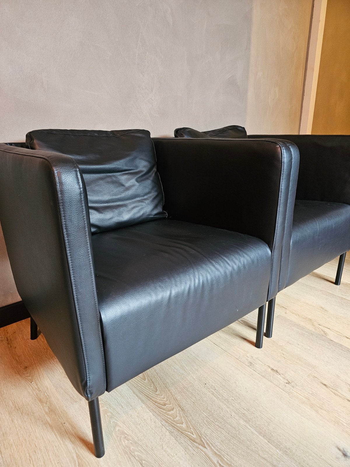 IKEA EKERÖ fauteuils zwart – set van 2 - Nette staat, Ophalen, Zo goed als nieuw, 50 tot 75 cm