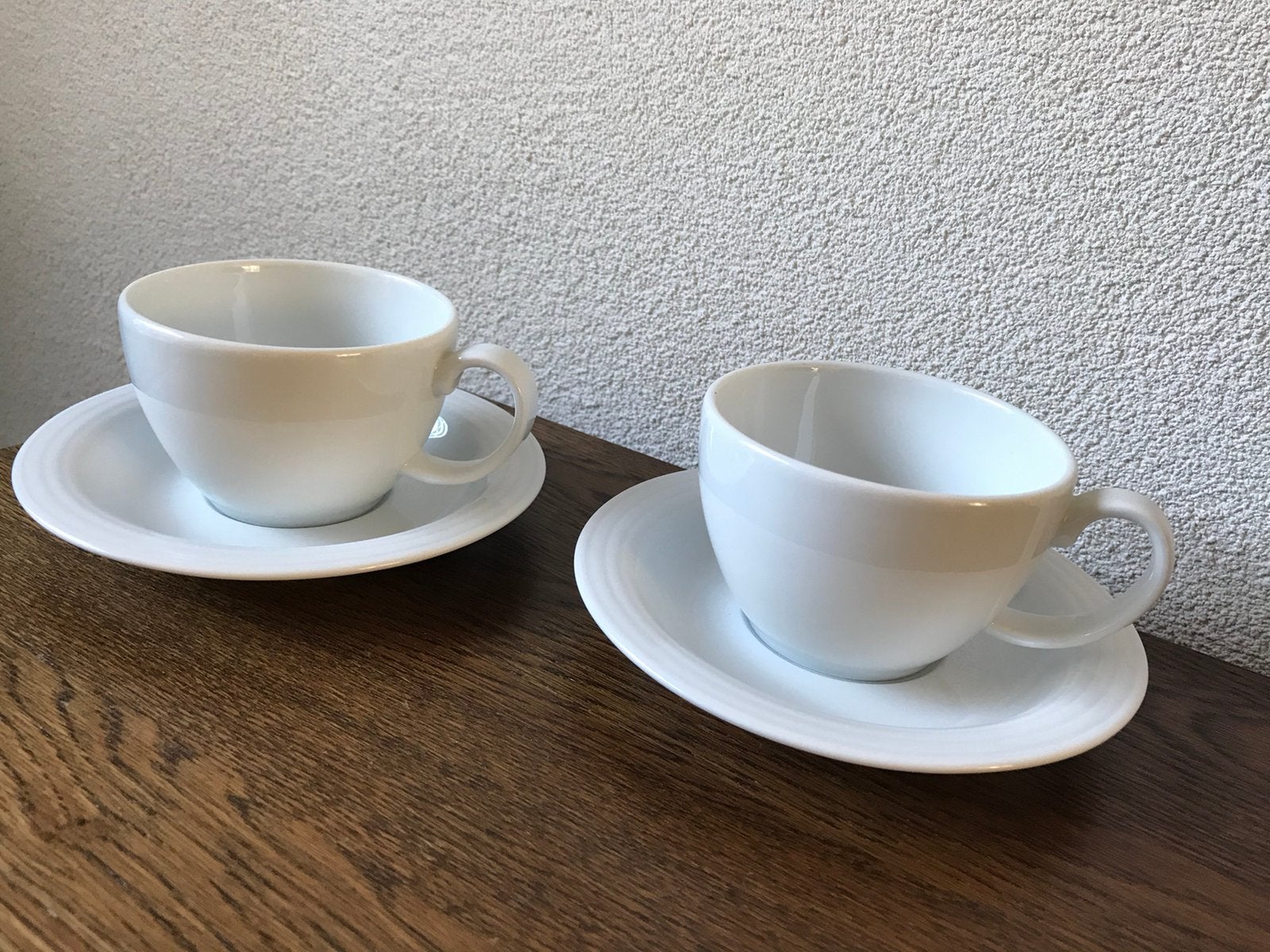 2x Kop en schotel voor cappuccino - koffie - thee, Ophalen, Gebruikt, Overige stijlen, Kop(pen) en/of Schotel(s)