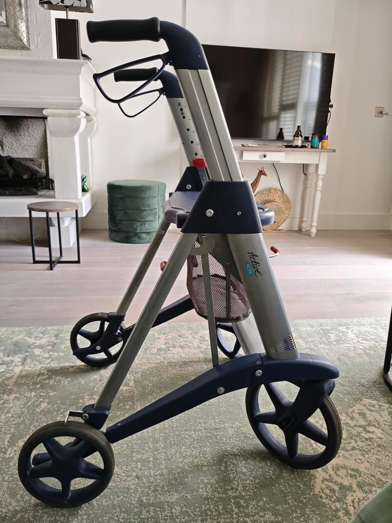 Active access rollator (Anwb: beste koop), Ophalen, Lichtgewicht, Gebruikt