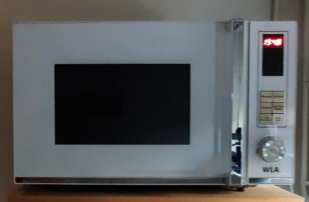 WLA Combimagnetron MC2814W met Grill en Hete Lucht, Ophalen, Combimagnetron, Gebruikt, Hete lucht