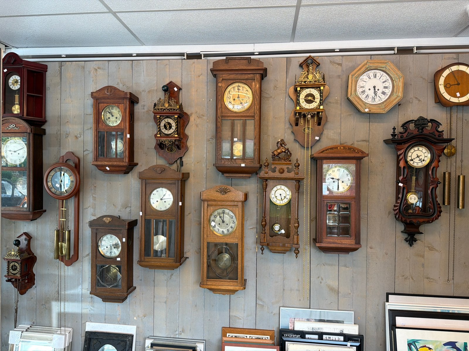 Antieke en vintage wandklokken - Diverse stijlen, Antiek en Kunst, Antiek | Klokken, Ophalen of Verzenden