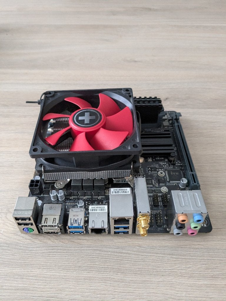 Gigabyte B360N WIFI Mini-ITX moederbord+CPU met geheugen, Computers en Software, Moederborden, Gebruikt, Intel, DDR4, Ophalen
