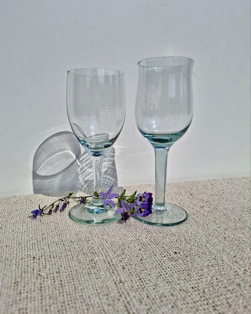 Wijnglazen recycled glas blauw, Verzamelen, Glas en Borrelglaasjes, Ophalen of Verzenden, Zo goed als nieuw, X, X