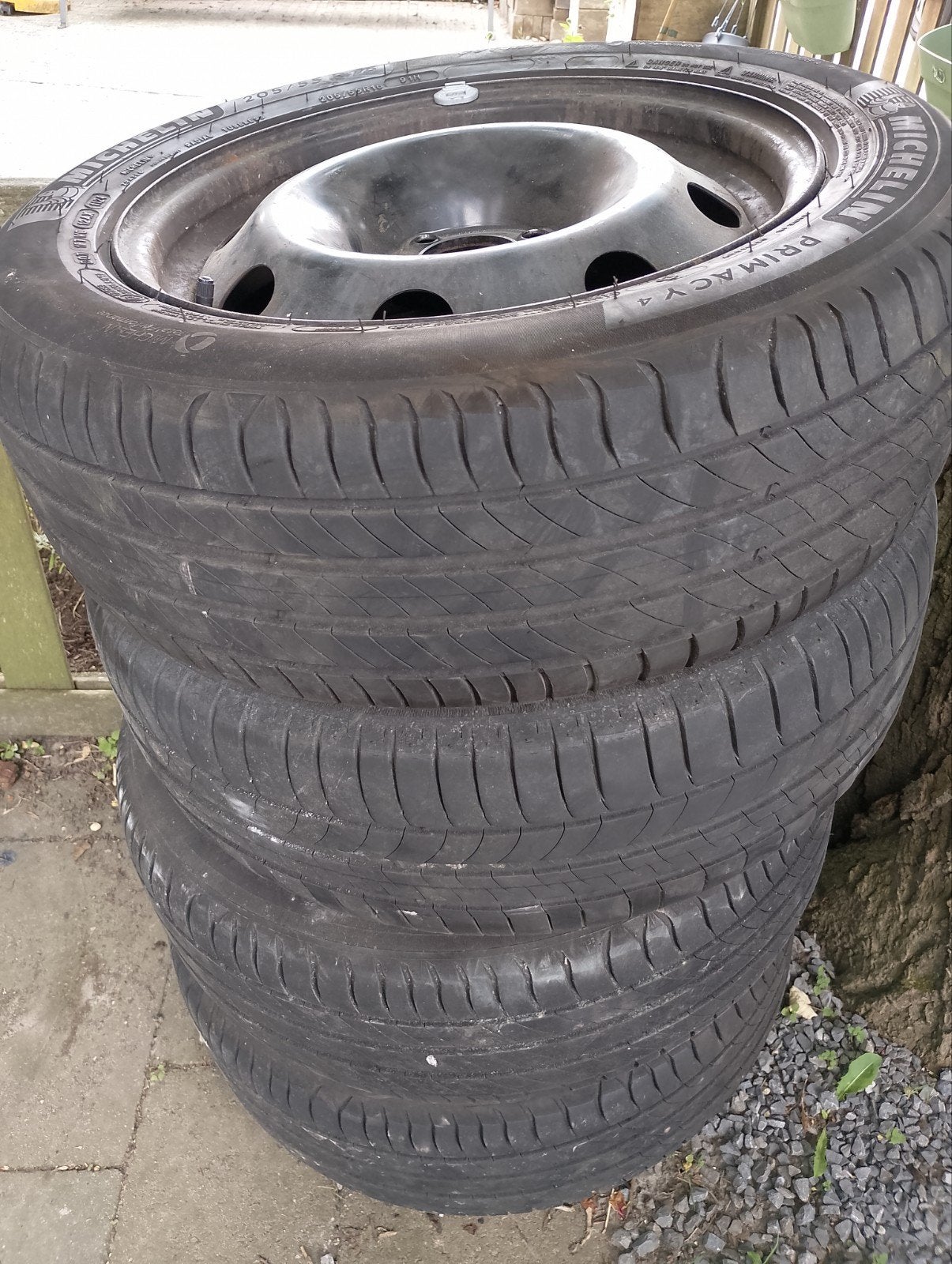 205 55 r16 Winter en Zomer op velg 4-gats Peugeot, Gebruikt, 16 inch, Banden en Velgen, Personenwagen
