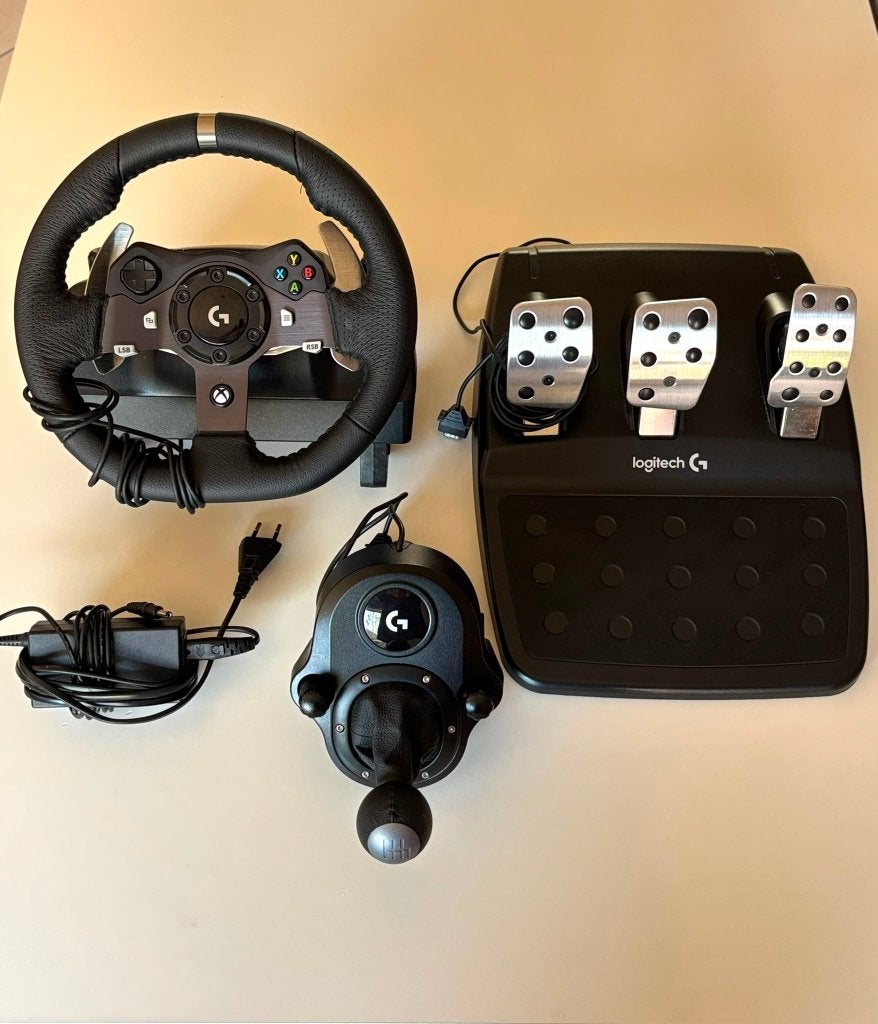 Logitech G920 Racestuur + Pedalen + G Driving Force Shifter, Ophalen of Verzenden, Zo goed als nieuw, Stuurtje of Sportattribuut
