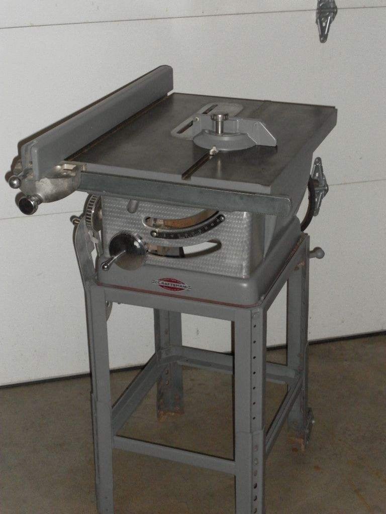 gezocht zaagtafel klein model, Doe-het-zelf en Verbouw, Gereedschap | Zaagmachines, Ophalen, Gebruikt, Cirkelzaag, 30 tot 70 mm