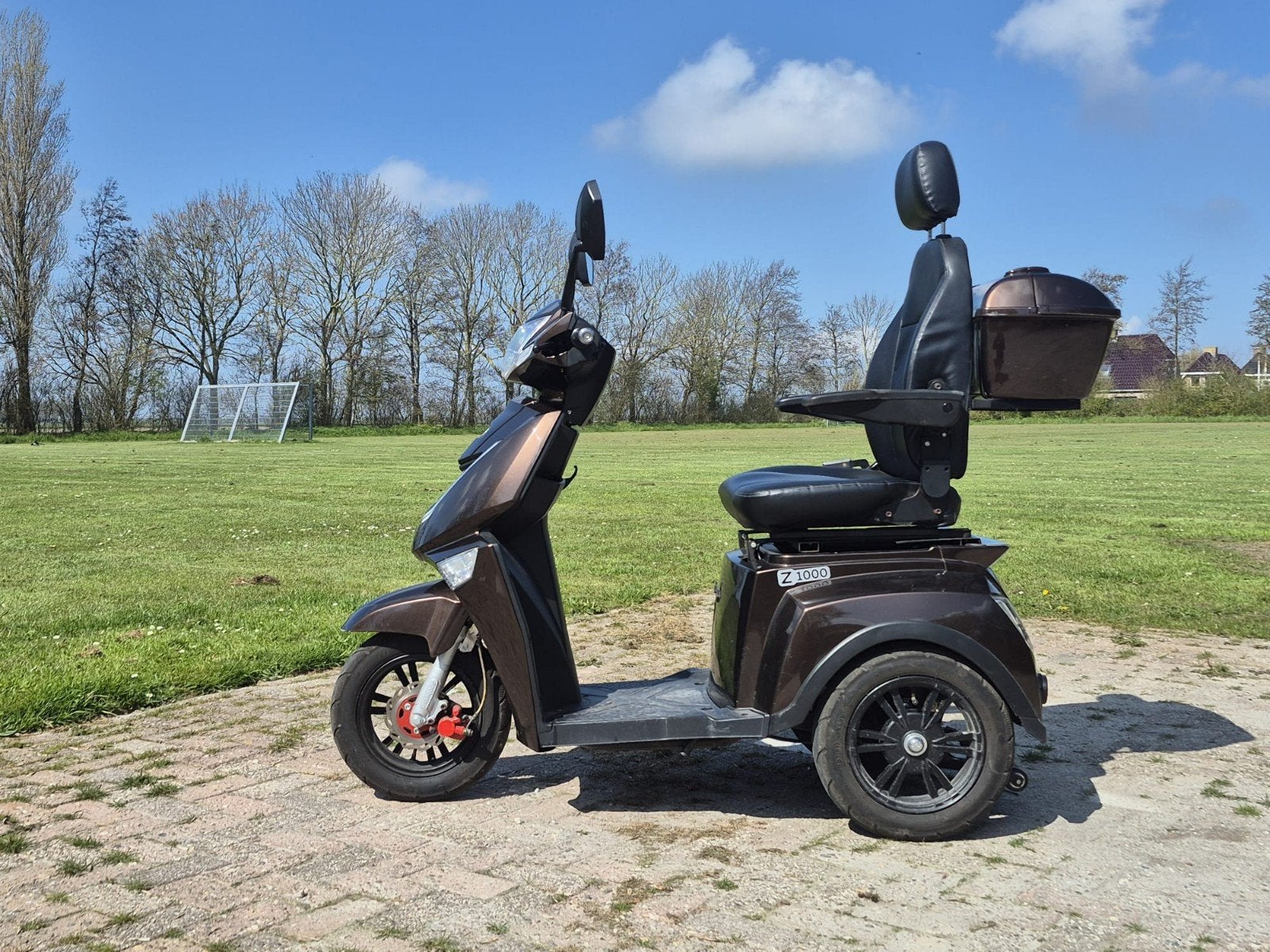 Scootmobiel IVA Z 1000, Ophalen, Zo goed als nieuw, 46 km of meer, 16 km/u of meer