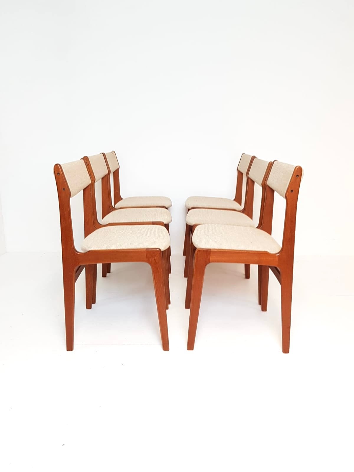 6 Deense teak houten erik buch stoelen, Huis en Inrichting, Ophalen of Verzenden, Nieuw, Stof