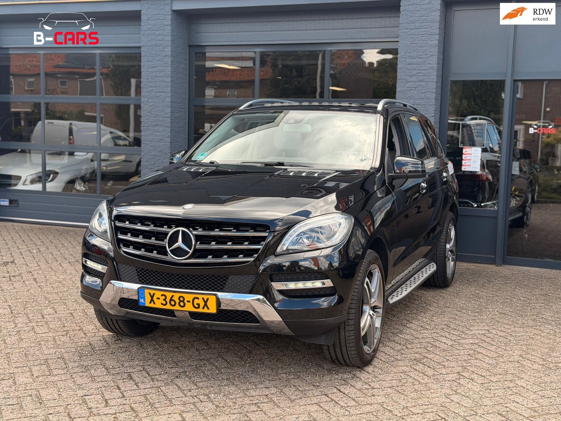 Mercedes-Benz M-klasse 350 Amg|Pano|H&K|Leer|Camera|Nap!, Auto's, Euro 5, Gebruikt, Automatische klimaatregeling, Zwart