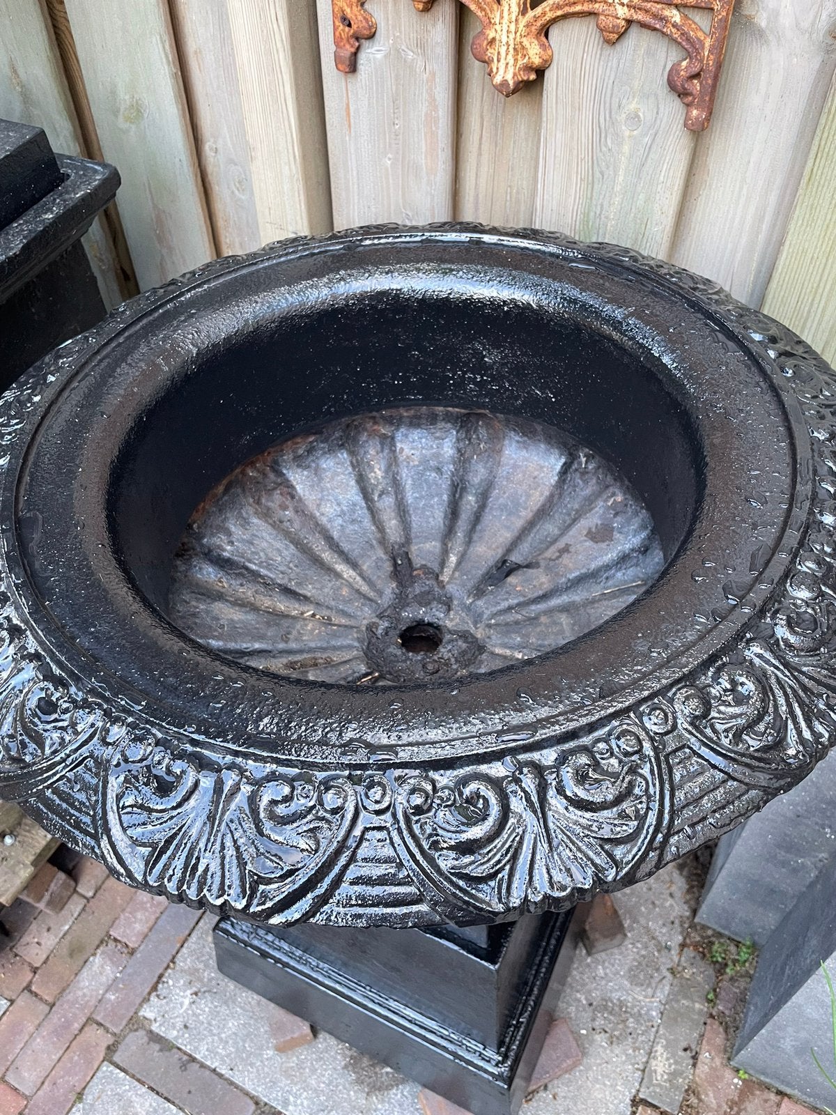 gietijzeren knobbelvaas tuinvaas bloempot op sokkel console, Tuin en Terras, Ophalen, Gebruikt