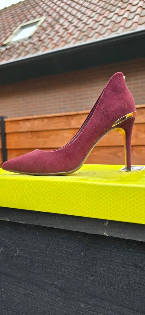 Ted Baker, Burgandy hakken mt 36, Ophalen of Verzenden, Zo goed als nieuw, Zwart