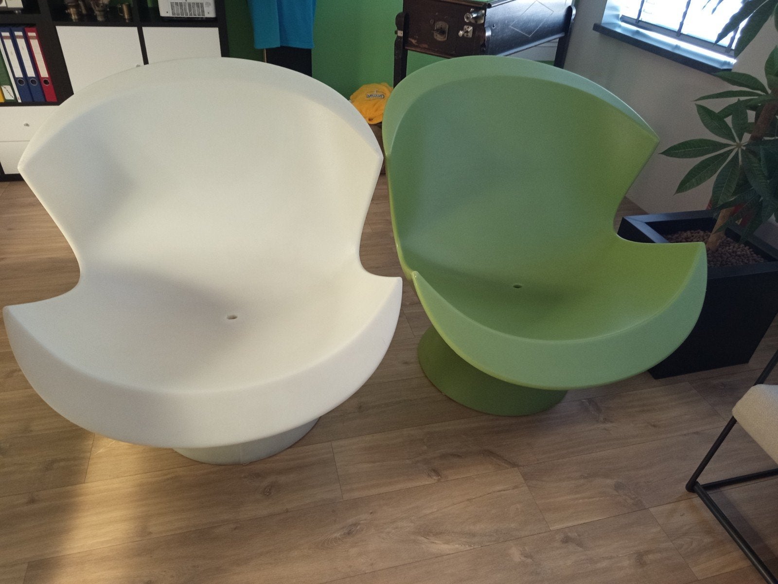 Kite Chair oftwel design kuipstoel van Karim Rashid, Huis en Inrichting, Ophalen of Verzenden, Wit, Kunststof, Eén