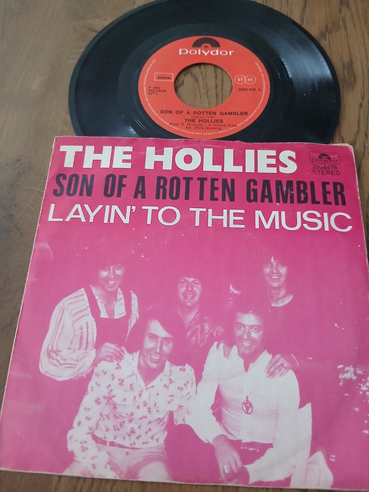 VINYL SINGLE   THE HOLLIES  1974, Ophalen of Verzenden, Zo goed als nieuw, Pop