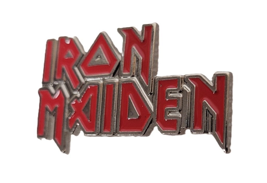 Iron Maiden logo rood pin van metaal speldje speld, Verzamelen, Info@deconoord.nl, Deco Noord, Nieuw, Ophalen of Verzenden
