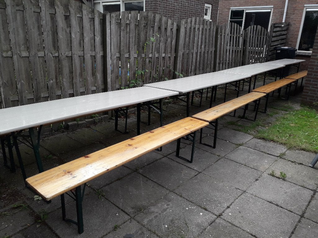 Verjaardag feestje Springkussen te huur met tafels en bank., Ophalen of Verzenden, Zo goed als nieuw, Verjaardag