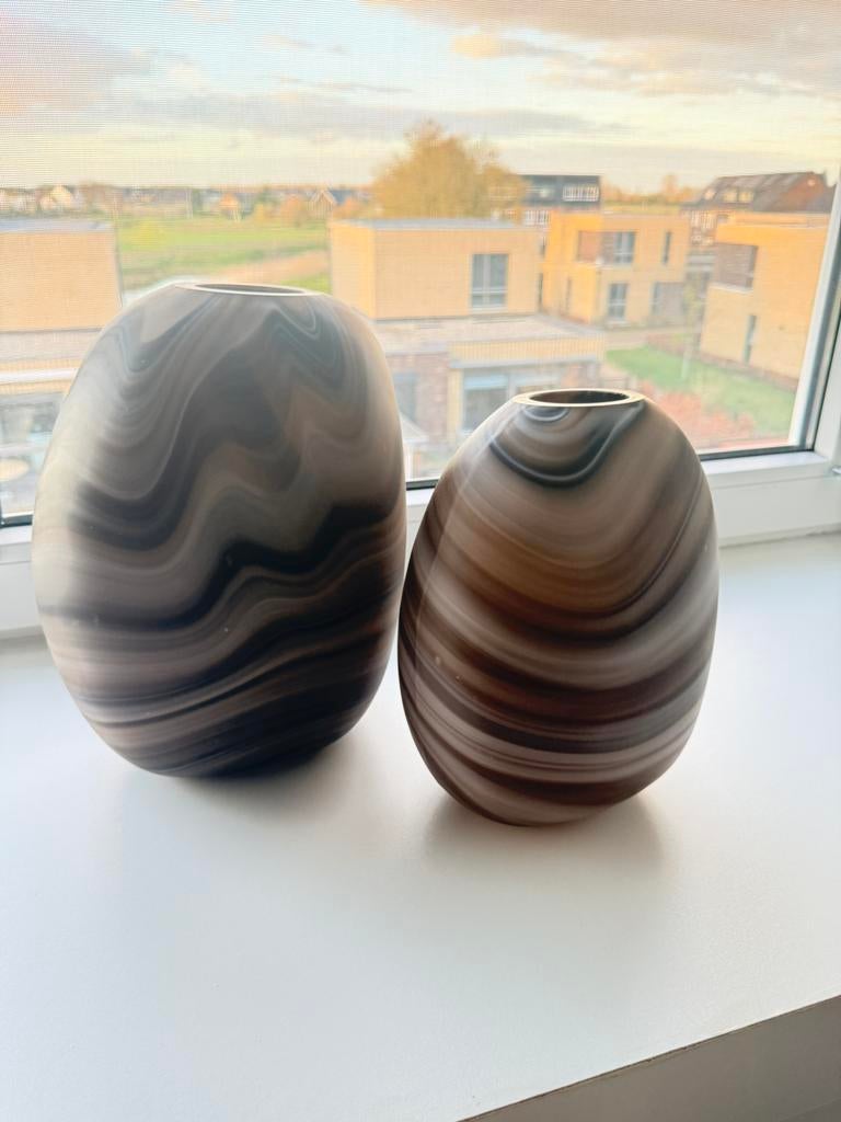 2 bruin beige vazen Yaya, Sieraden, Tassen en Uiterlijk, Edelstenen, Ophalen, Zo goed als nieuw