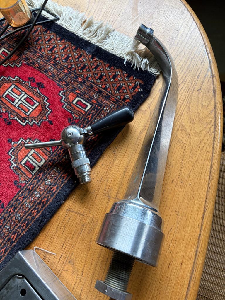RVS tapkraan & lekbak, Ophalen