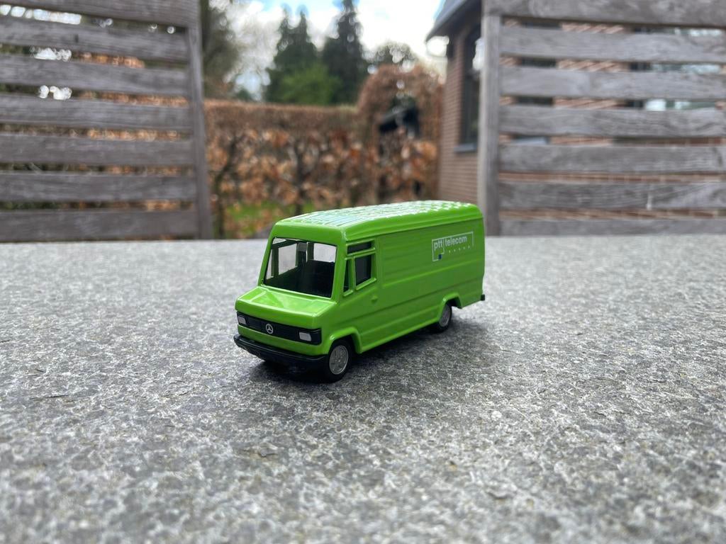 Siku 2013 - Mercedes 809 PTT Telecom, Hobby en Vrije tijd, Modelauto's | 1:50, Ophalen of Verzenden, Nieuw, Bus of Vrachtwagen