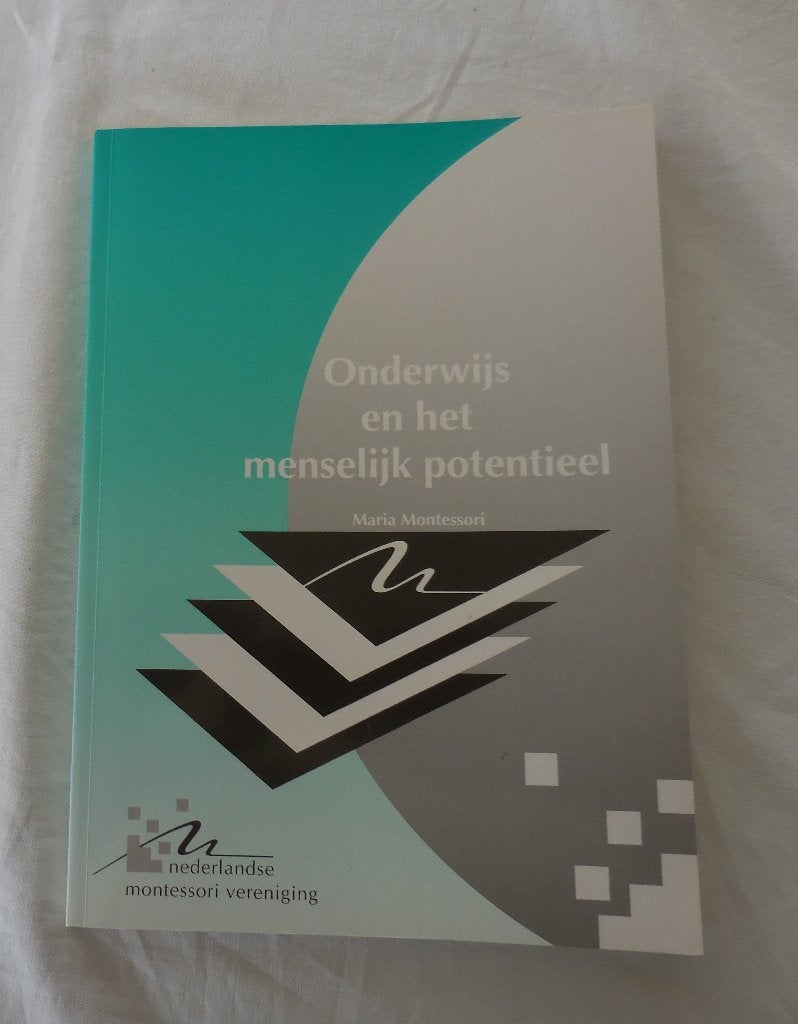 Maria Montessori - Onderwijs en het menselijk potentieel, Ophalen, Zo goed als nieuw, Maria Montessori