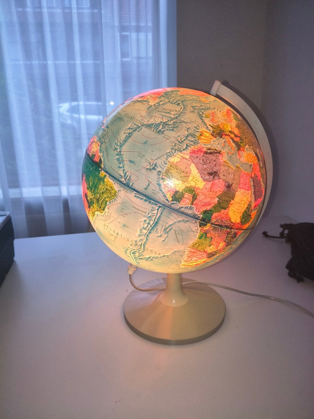 Verlichte wereldbol, Ophalen, Zo goed als nieuw, 30 cm, Kunststof