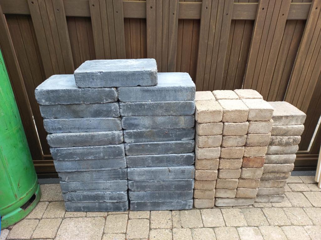Gratis af te halen tegels, Tuin en Terras, Tegels en Klinkers, Ophalen of Verzenden, Beton, Terrastegels